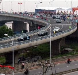 HANOI APPROVED ELEVATED ROADS, VINGROUP AWARDED TWO BIG - Vinh Hung JSC