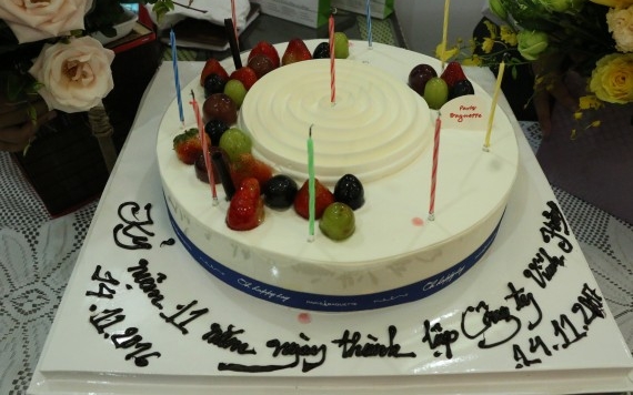 VINH HUNG ORGANIZED 11 YEARS OLD BIRTHDAY - Vinh Hung JSC