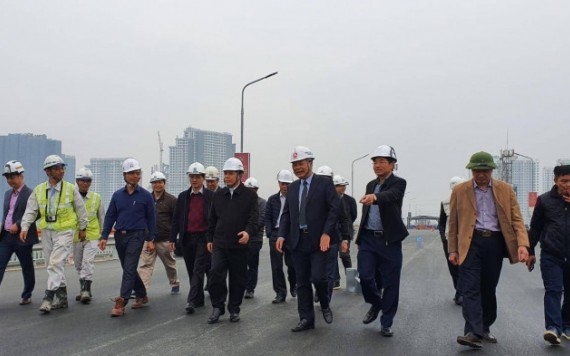 MINISTER OF TRANSPORT INSPECTS TWO IMPORTANT PROJECTS - Vinh Hung JSC