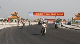Bach Ho Bridge - Vinh Hung JSC