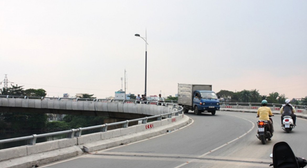 Nguyen Van Cu Bridge - Vinh Hung JSC