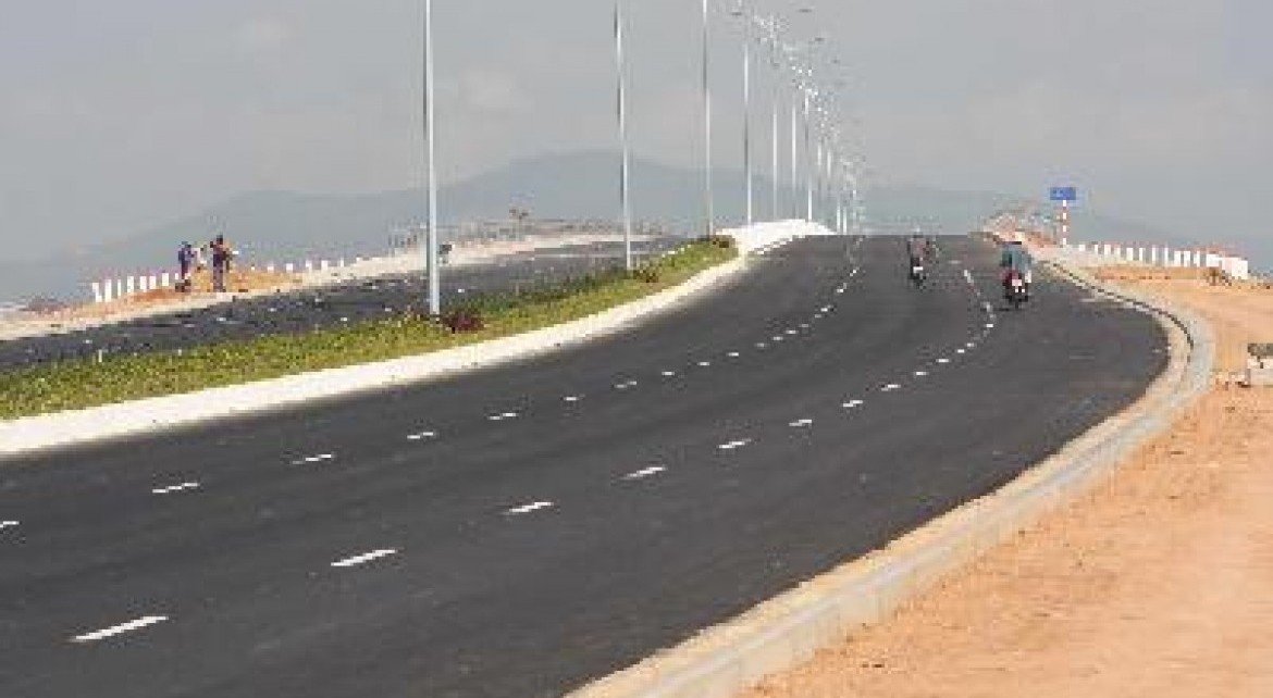 Nguyen Tri Phuong Bridge - Vinh Hung JSC