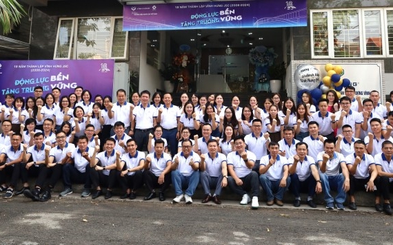 CONGRATULATIONS ON THE 18TH ANNIVERSARY OF VINH HUNG - Vinh Hung JSC