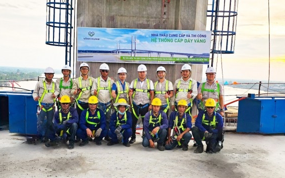 Vinh Hung constructs cable-stayed system for Rach Mieu2 - Vinh Hung JSC