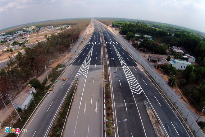 Cao tốc hiện đại nhất Việt Nam trước lễ thông xe