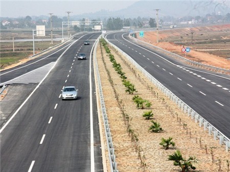 The Noi Bai-Lao Cai expressway project has just opened to traffic for more than 20km