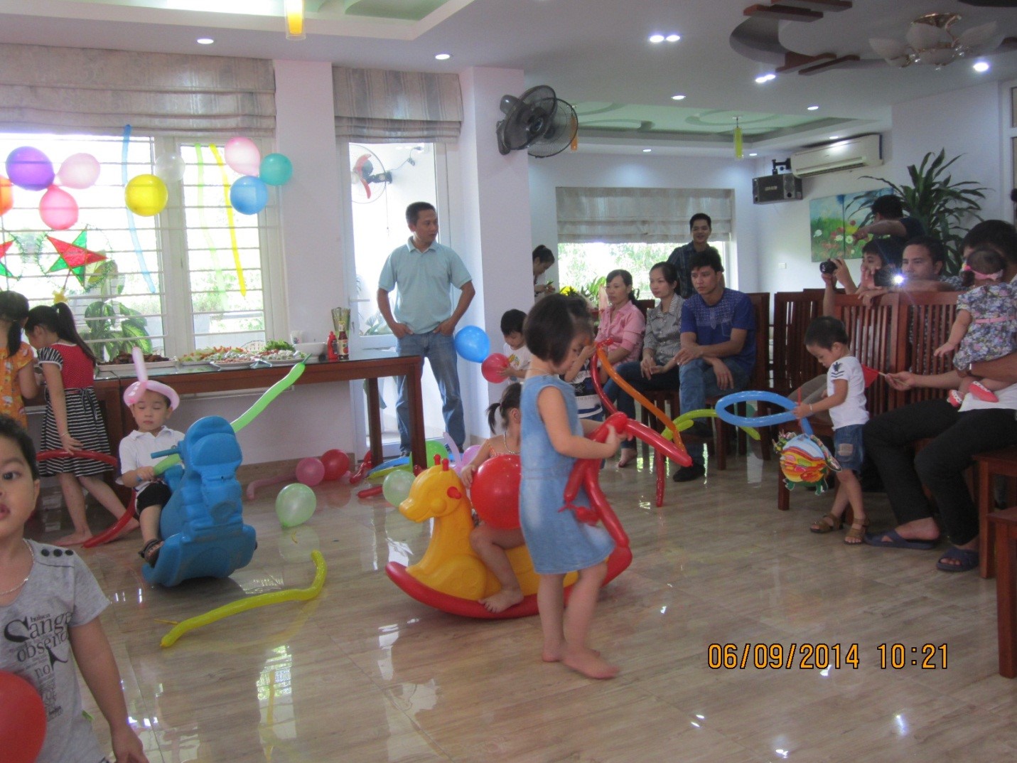 Description: Z:\Company Events\2014\Trung thu\IMG_1044.JPG