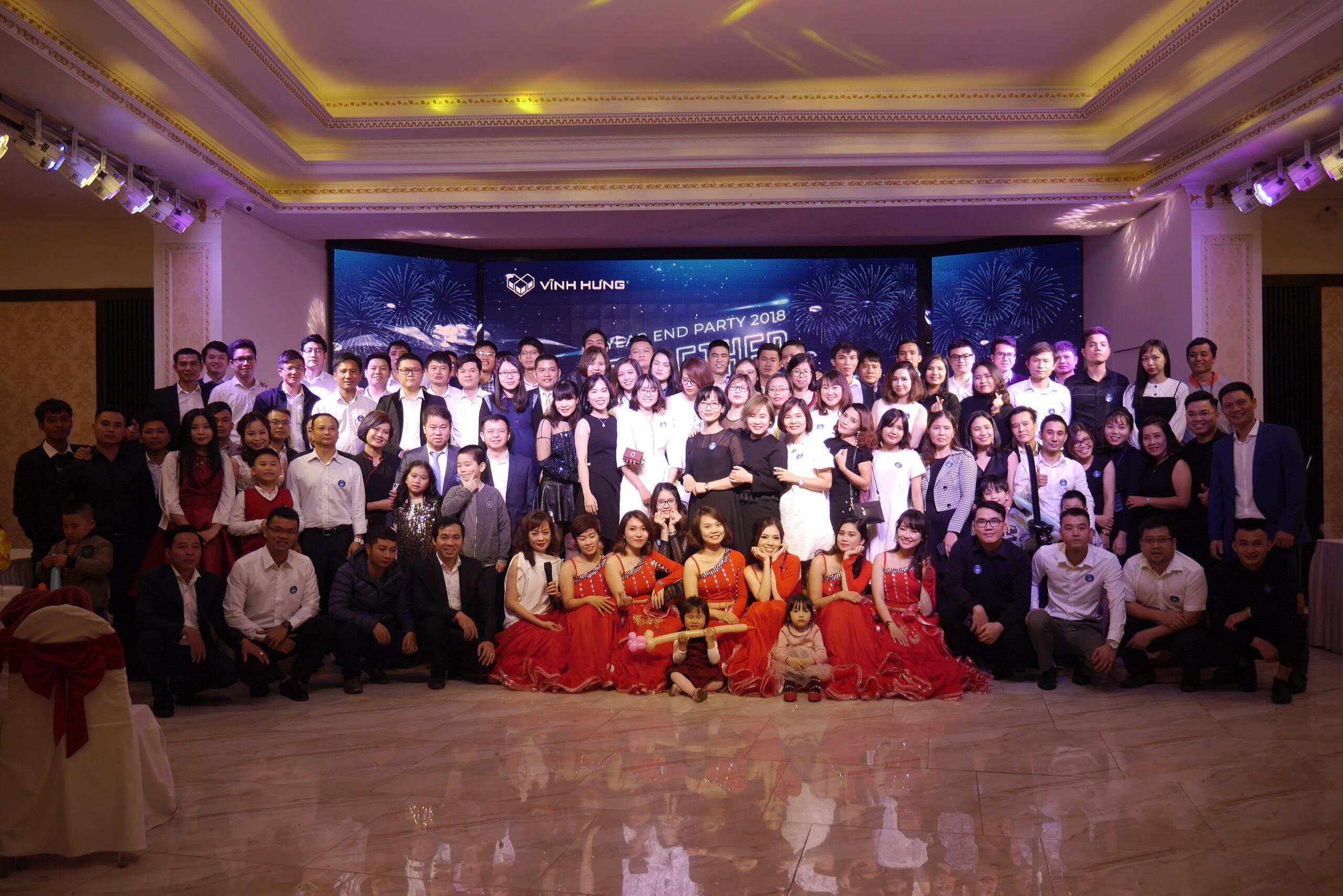 VINH HUNG JSC ORGANIZES SUCCESSFULLY YEAR END PARTY 2018 – TOGETHER SHINING
