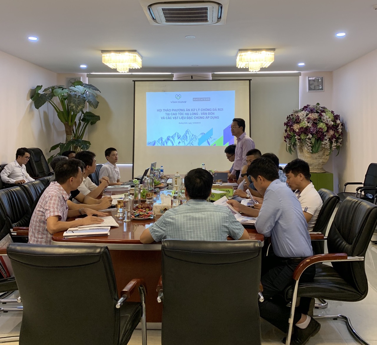 Vinh Hung JSC introduced the European “Rockfall” solution for Ha Long – Van Don highway project