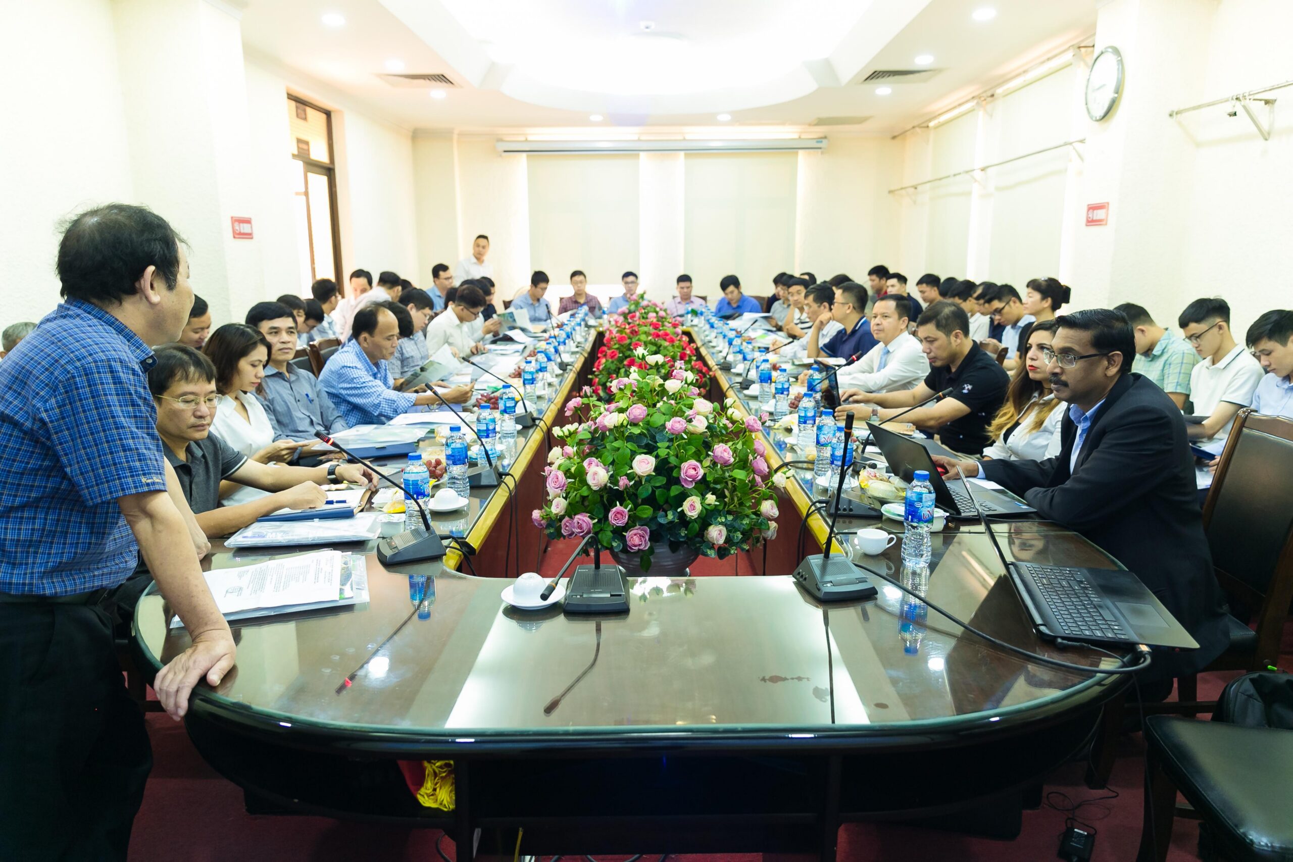 Vinh Hung JSC introduced the Italian soil reinforcement and “rock fall” solution in Ha Noi.