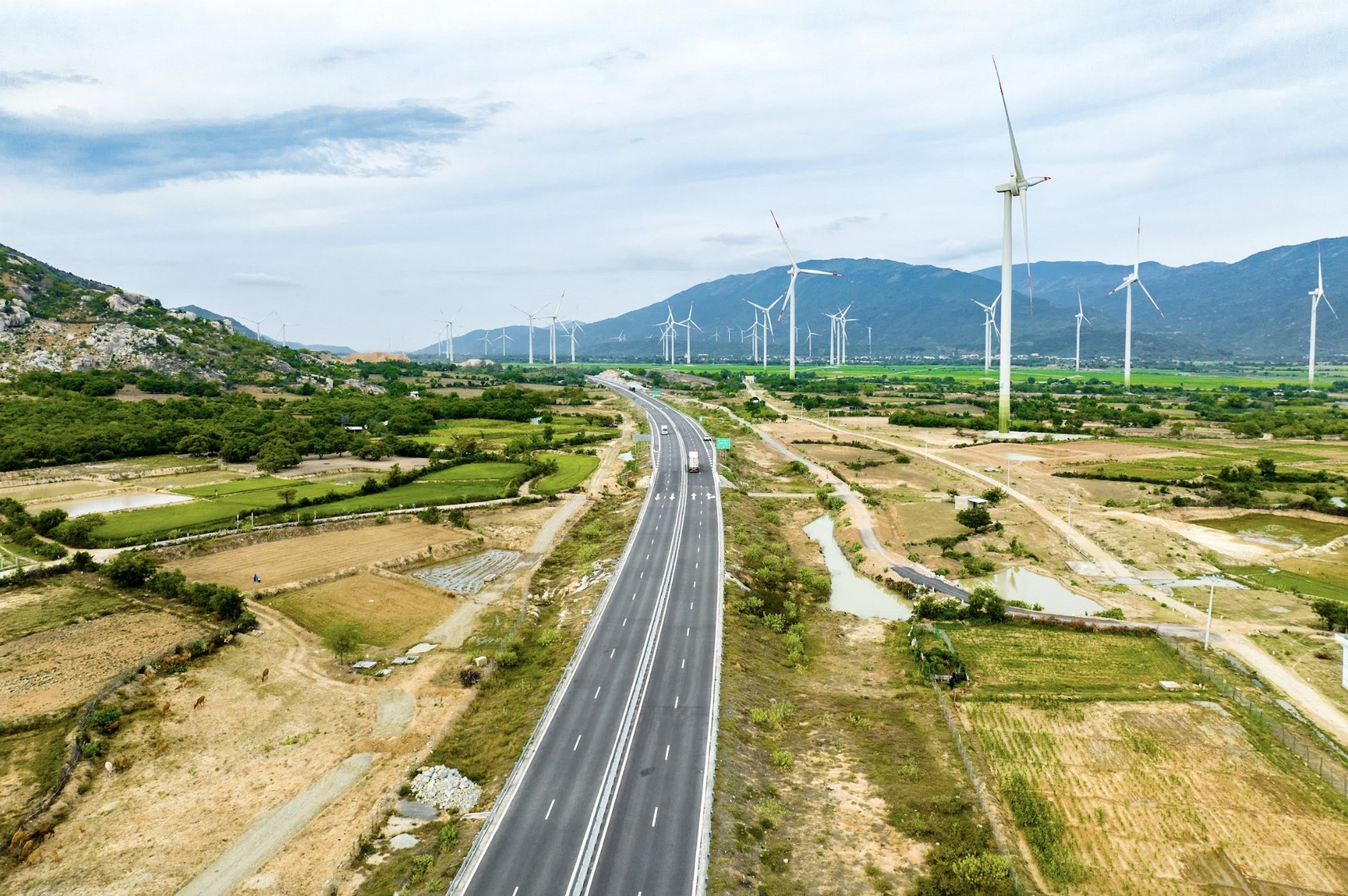 Cam Lam – Vinh Hao Expressway