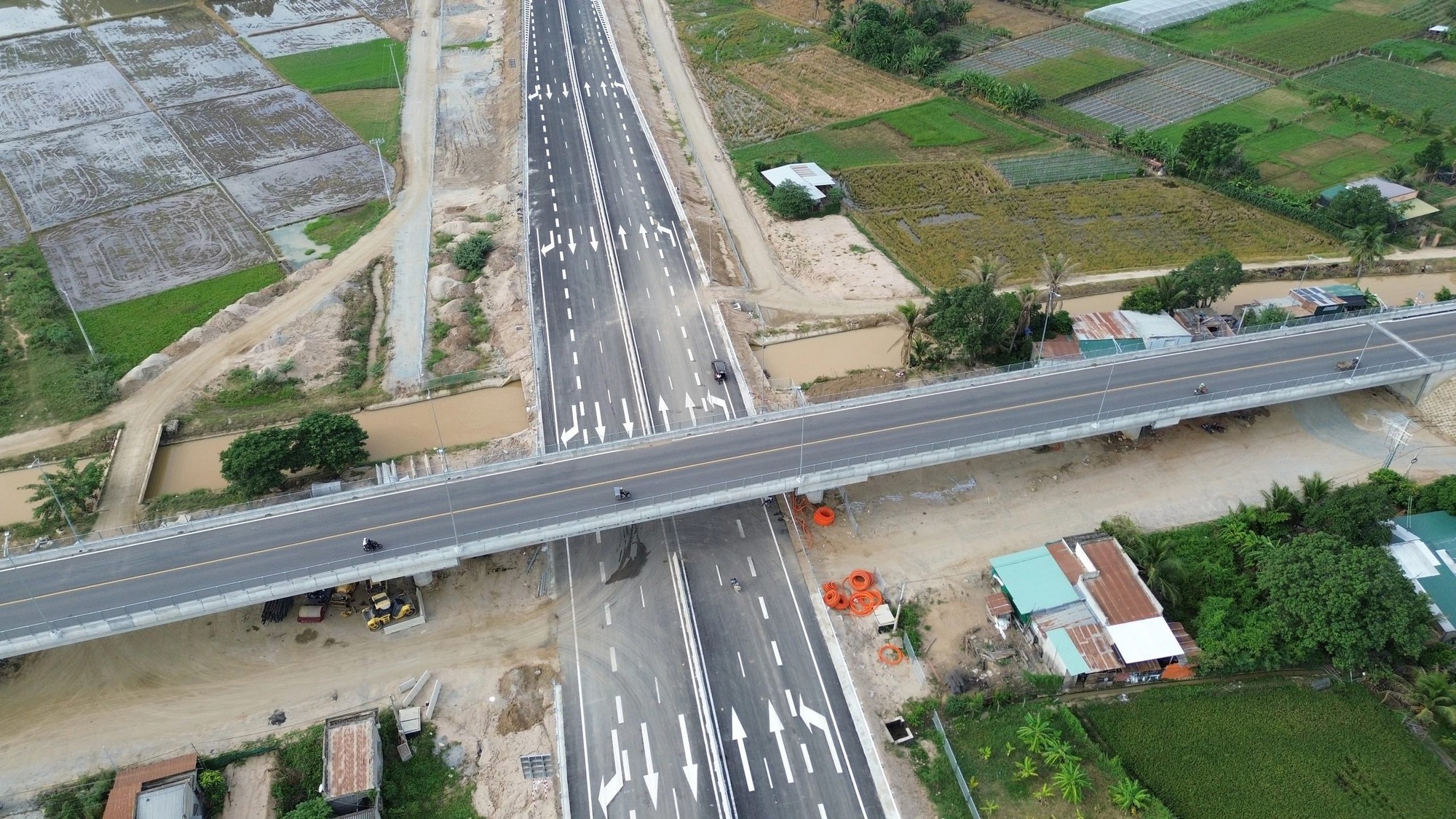 Cam Lam – Vinh Hao Expressway