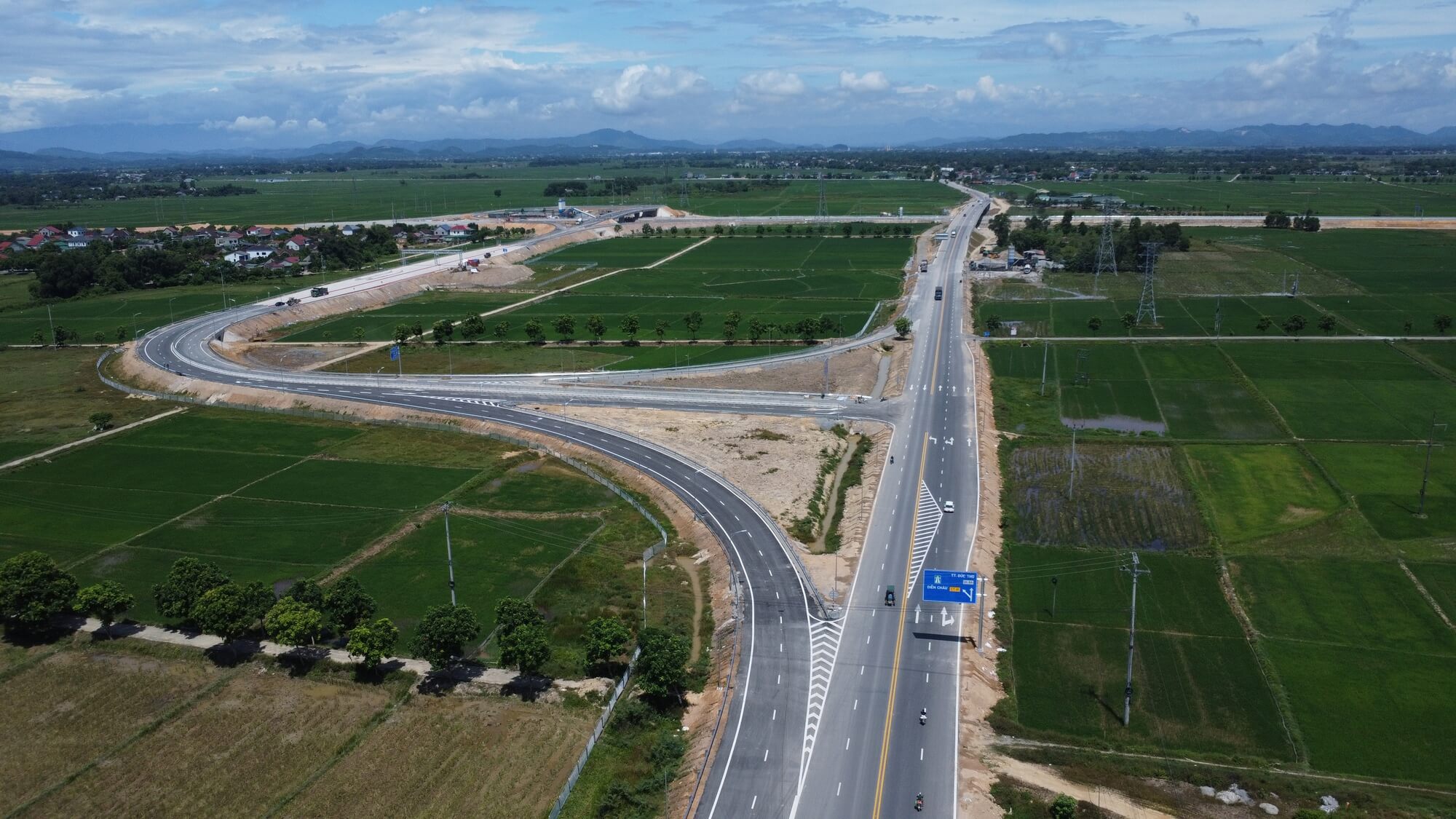 Dien Chau – Bai Vot Expressway