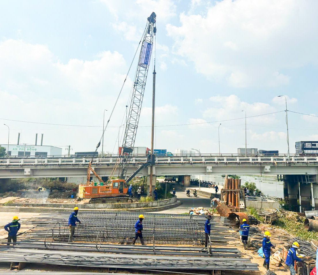Nâng tĩnh không cầu Bình Phước 1 trên Quốc lộ 1