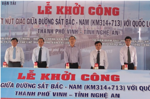 START CONSTRUCTION OF RAIL BRIDGE IN NGHE AN