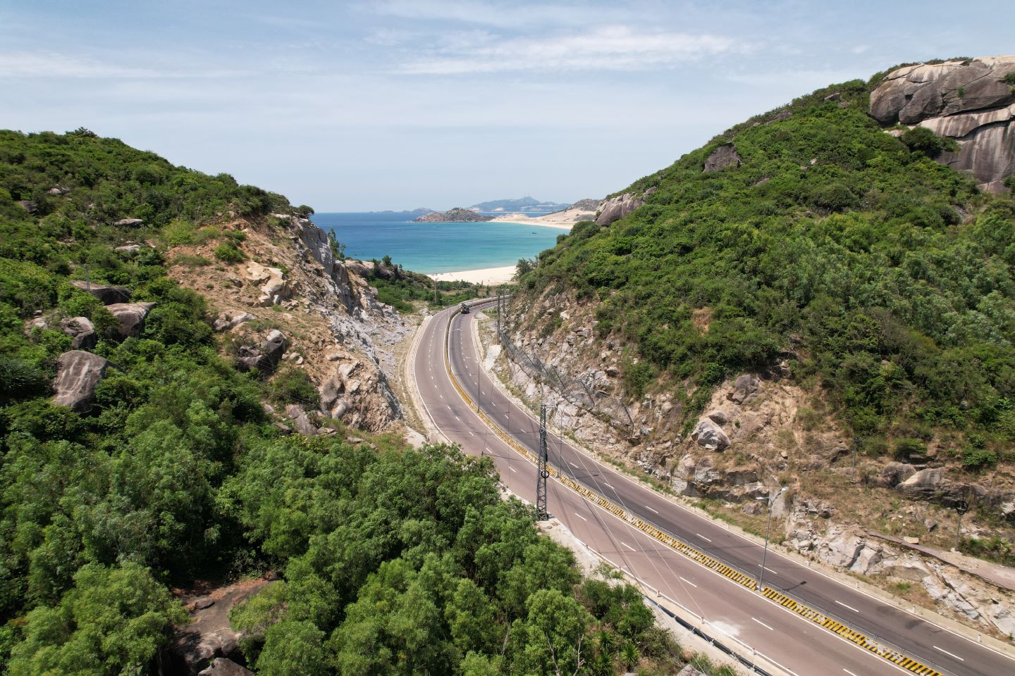 Coastal Road (DT.639), Cat Tien – De Gi Section