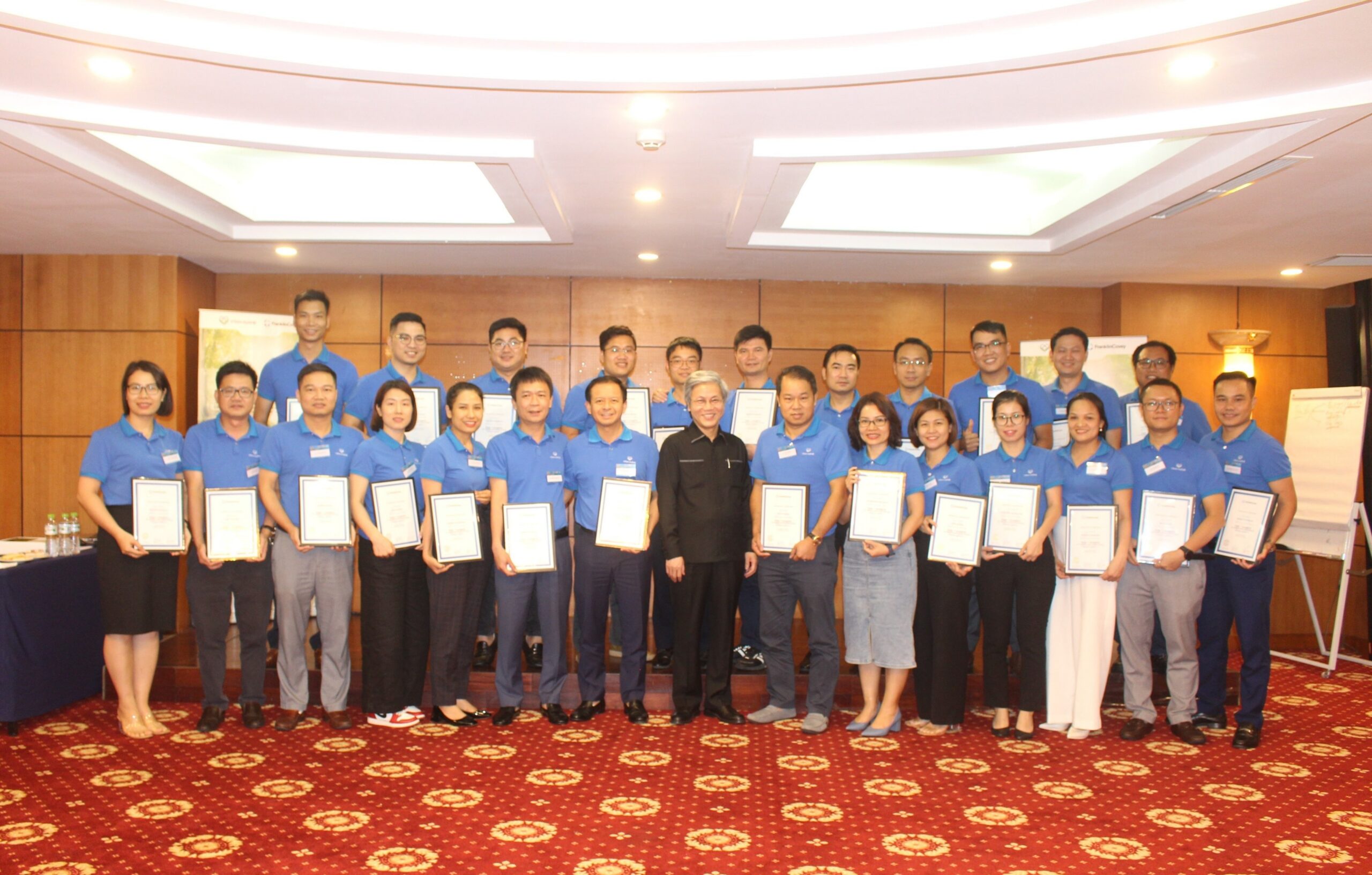 “THE 7 HABITS” TRAINING PROGRAM FOR VINH HUNG’S MANAGERS