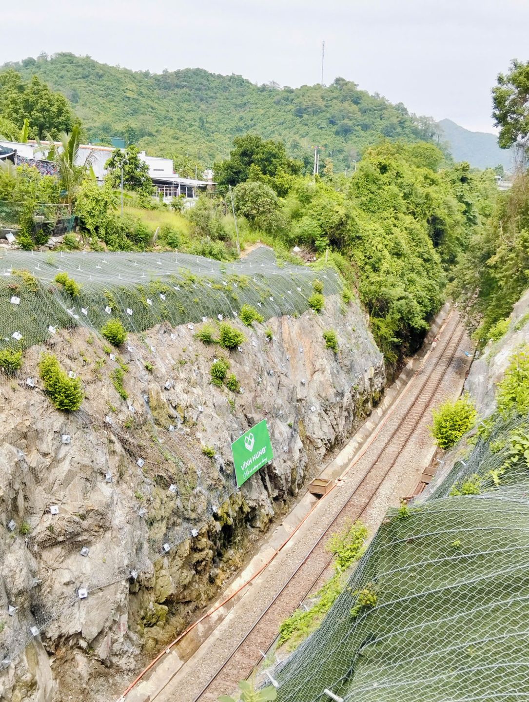 Railway Tunnel through Ru Ri Pass
