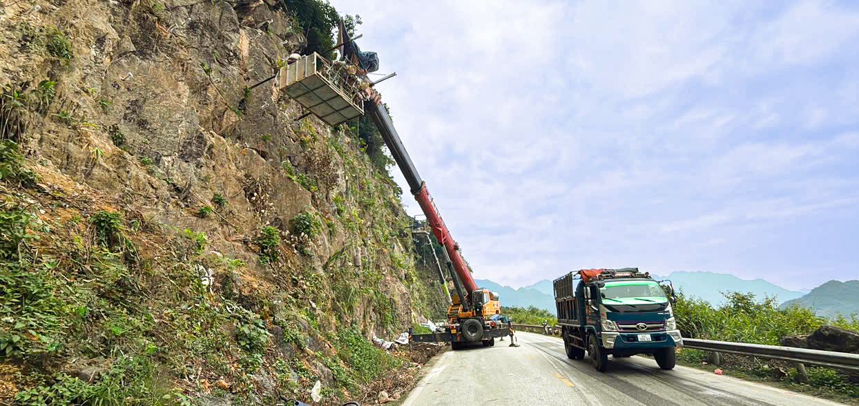 National Highway 6, Hoa Binh Province