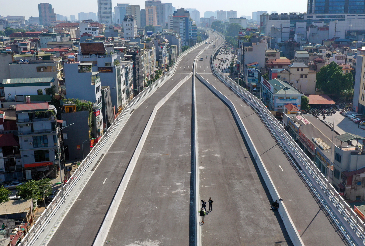 The inauguration ceremony of The Ring road no. 2 through Truong Chinh