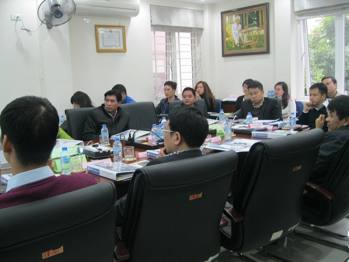 VINH HUNG BUILDS A CORPORATE CULTURE