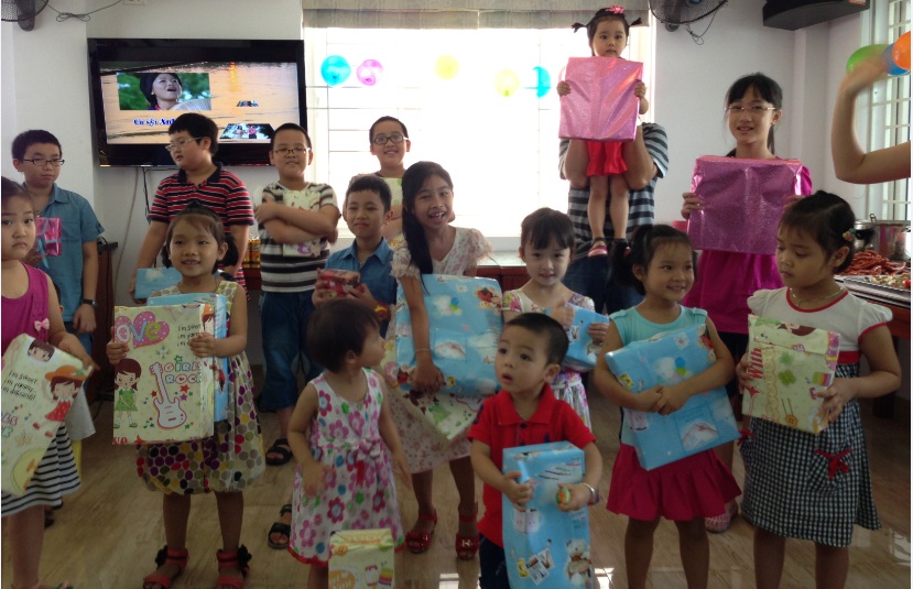Vĩnh Hưng tổ chức ngày quốc tế thiếu nhi cho các bé