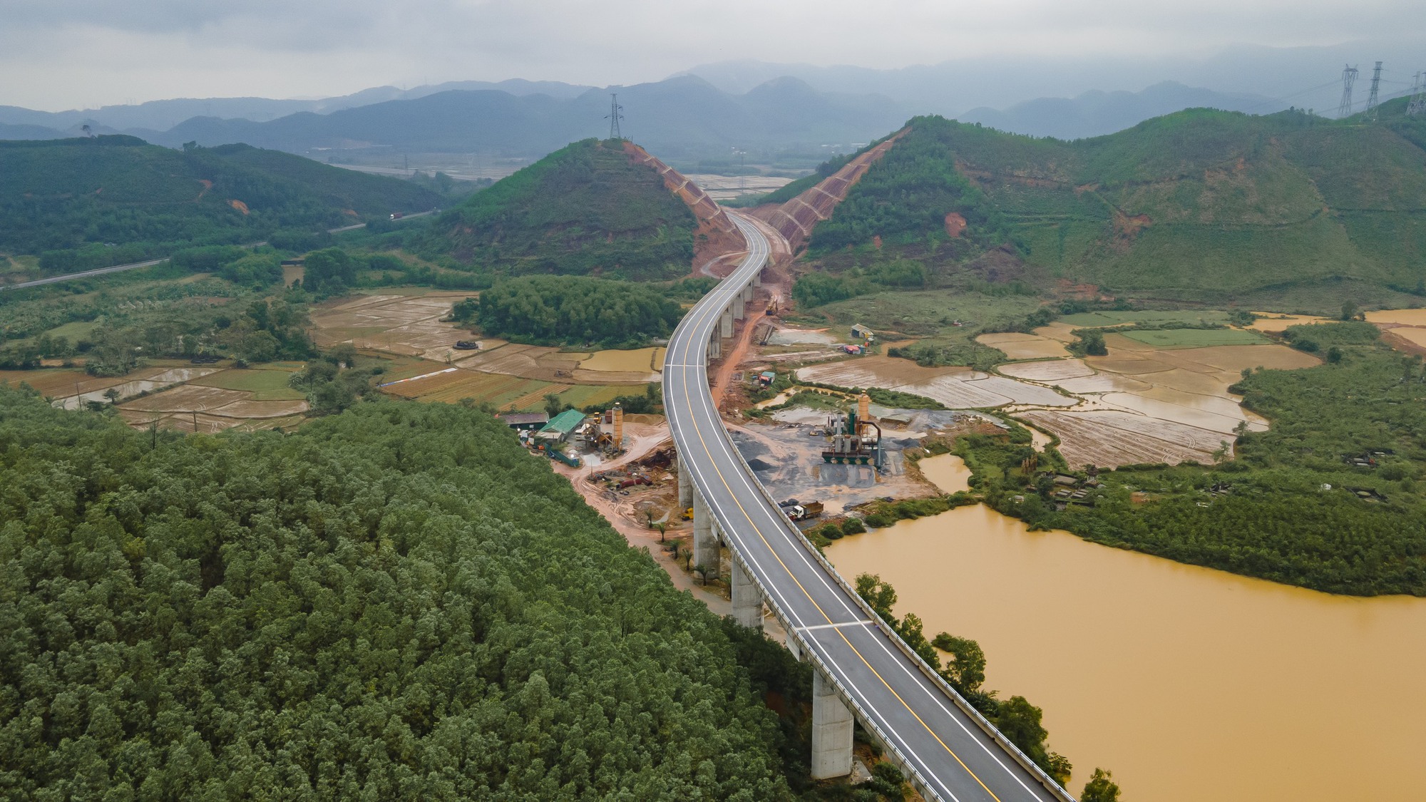 Cao tốc Cam Lộ – La Sơn