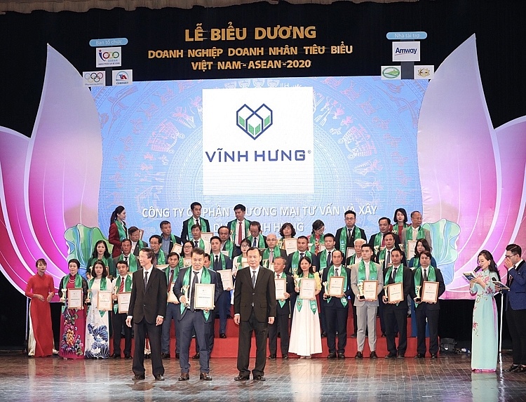 Vinh Hung Company wins the award ‘ASEAN Typical Enterprises 2020’