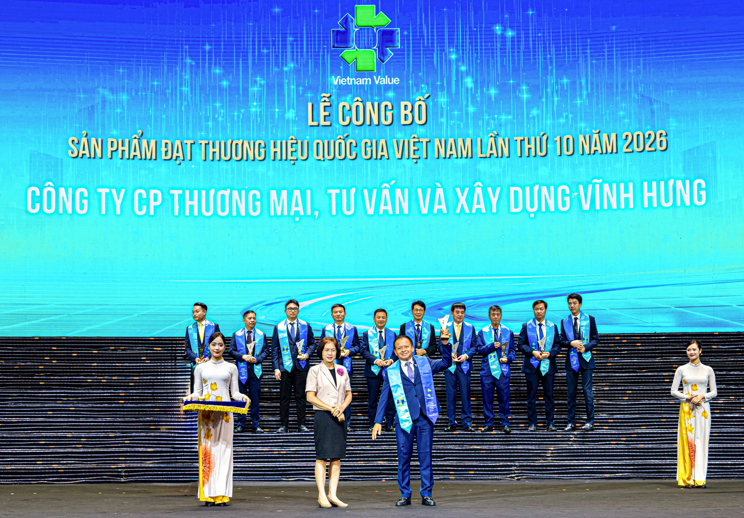 Từ “làm được” đến “làm chủ”: Vĩnh Hưng 2 lần liên tiếp đạt Thương hiệu Quốc gia